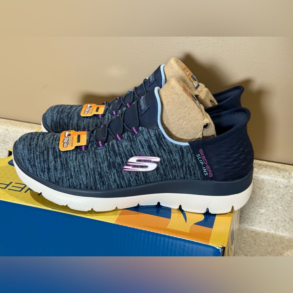 NWT Skechers HANDS FREE Slip Ins SUMMITS Shoes - Picture 16 of 16